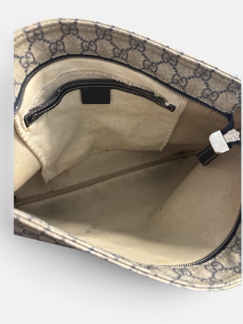 Gucci grey and navy GG Monogram Canvas Crossbody Bag with Navy Strap - Picture 9 of 11